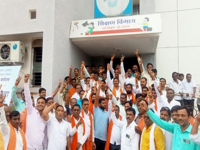 Fireworks of Mahavikas Aghadi in Washim Zilla Parishad! Victory of Suresh Mapari, Vaibhav Sarnaik, Ashok Dongardive, Vaishali Lale | वाशिम जिल्हा परिषदेत महाविकास आघाडीचेच फटाके! सुरेश मापारी, वैभव सरनाईक, अशोक डोंगरदिवे, वैशाली लळे यांचा विजय