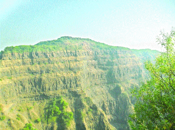 Vasota, Koyna campus closed for four months-: Sanctuary area heavyweights, big financial blow to Boating Club business | वासोटा, कोयना परिसर चार महिने बंद-: अभयारण्य परिसर अतिवृष्टीचा, बोटिंग क्लबच्या व्यवसायाला मोठा आर्थिक फटका Vasota, Koyna campus closed for four months-: Sanctuary area heavyweights, big financial blow to Boating Club business | वासोटा, कोयना परिसर चार महिने बंद-: अभयारण्य परिसर अतिवृष्टीचा, बोटिंग क्लबच्या व्यवसायाला मोठा आर्थिक फटका