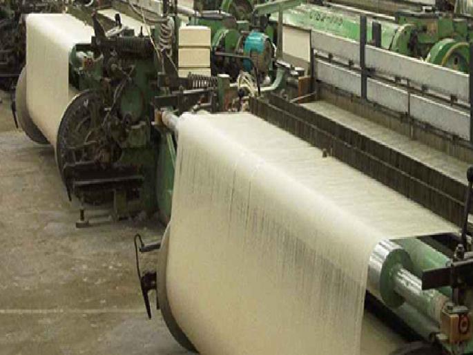Disappointing atmosphere among textile manufacturers from the budget | Budget 2022: अर्थसंकल्पामध्ये वस्त्रोद्योगाला ठेंगा, 'अच्छे दिन’ची प्रतीक्षाच Disappointing atmosphere among textile manufacturers from the budget | Budget 2022: अर्थसंकल्पामध्ये वस्त्रोद्योगाला ठेंगा, 'अच्छे दिन’ची प्रतीक्षाच