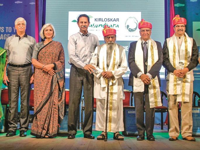 Wrong picture of environment vs development: M. K. Ranjeet Singh; Vasundhara Samman Award | पर्यावरण विरुद्ध विकास असे चित्र चुकीचे : एम. के. रणजितसिंह; वसुंधरा सन्मान पुरस्कार Wrong picture of environment vs development: M. K. Ranjeet Singh; Vasundhara Samman Award | पर्यावरण विरुद्ध विकास असे चित्र चुकीचे : एम. के. रणजितसिंह; वसुंधरा सन्मान पुरस्कार