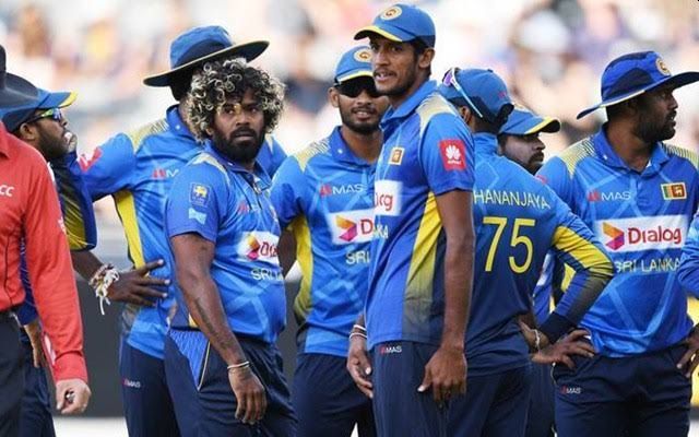 Sri Lanka cricket big earthquake; Dismissed the entire coaching team, including the main coach | श्रीलंकेच्या क्रिकेटमध्ये मोठा भूकंप; प्रशिक्षकांसह पूर्ण संघालाच केले बरखास्त
