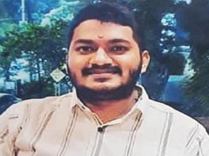Siddharth Vaze who went missing from Kolhapur while staying in Kashi, Pune returned | कोल्हापुरातील बेपत्ता सिद्धार्थ वाझे परतला, नातेवाईकांनी सुटकेचा निश्वास सोडला Siddharth Vaze who went missing from Kolhapur while staying in Kashi, Pune returned | कोल्हापुरातील बेपत्ता सिद्धार्थ वाझे परतला, नातेवाईकांनी सुटकेचा निश्वास सोडला