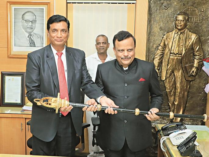There is no compromise with quality when working in Dr.BAMU: Vice Chancellor | विद्यापीठात काम करीत असताना गुणवत्तेशी तडजोड नाही : कुलगुरू येवले   There is no compromise with quality when working in Dr.BAMU: Vice Chancellor | विद्यापीठात काम करीत असताना गुणवत्तेशी तडजोड नाही : कुलगुरू येवले