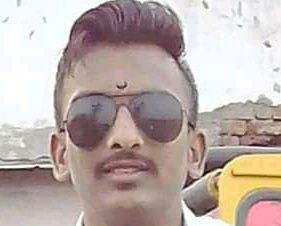 youth drowned in Koyana river at the time of immersion | विसर्जनासाठी गेलेला युवक कोयना नदीपात्रात वाहून गेला youth drowned in Koyana river at the time of immersion | विसर्जनासाठी गेलेला युवक कोयना नदीपात्रात वाहून गेला