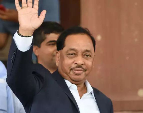 Tensions in the coalition from the rane; Strong opposition from Shiv Sena | राणेंवरून युतीमध्ये तणाव; शिवसेनेचा तीव्र विरोध Tensions in the coalition from the rane; Strong opposition from Shiv Sena | राणेंवरून युतीमध्ये तणाव; शिवसेनेचा तीव्र विरोध