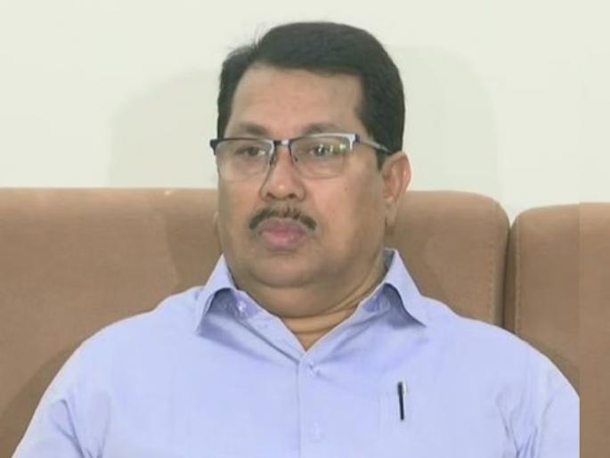 In Chiplun, with the blessings of the government, invite outside goons and cry; Vijay Vadettivar's allegation | चिपळूणमध्ये सरकारच्या आशीर्वादाने बाहेरील गुंड मागवून राडा; विजय वडेट्टीवारांचा आरोप In Chiplun, with the blessings of the government, invite outside goons and cry; Vijay Vadettivar's allegation | चिपळूणमध्ये सरकारच्या आशीर्वादाने बाहेरील गुंड मागवून राडा; विजय वडेट्टीवारांचा आरोप