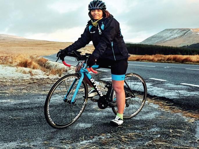 this world is very beautiful says vedangi kulkarni who becomes the fastest Asian to cycle the globe | खरंच जग हे सुंदर आहे this world is very beautiful says vedangi kulkarni who becomes the fastest Asian to cycle the globe | खरंच जग हे सुंदर आहे