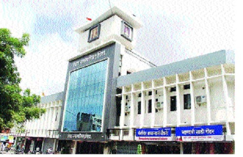  Veta Nagarparishad's decision in Chowk will require list of defaulters: Seven seizure notice to 115 people exhausted | थकबाकीदारांंची यादी लागणार चौकात विटा नगरपरिषदेचा निर्णय : घरपट्टी थकीत असलेल्या ११५ जणांना जप्तीच्या नोटीस