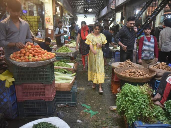 Green beans cost Rs 250 per kg, coriander at Rs 50; The impact of the increasing heat is now reaching the kitchen | Vegetable Prices: फरसबी २५० रुपये किलो, तर कोथिंबीरची जुडी ५० रुपयांना; वाढत्या उन्हाचा फटका आता थेट स्वयंपाक घरापर्यंत Green beans cost Rs 250 per kg, coriander at Rs 50; The impact of the increasing heat is now reaching the kitchen | Vegetable Prices: फरसबी २५० रुपये किलो, तर कोथिंबीरची जुडी ५० रुपयांना; वाढत्या उन्हाचा फटका आता थेट स्वयंपाक घरापर्यंत