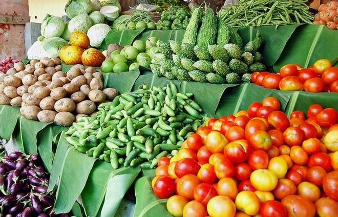 Only auction is allowed in Nashik Agricultural Products Market and Sharad Chandra Pawar Market Committees | नाशिक कृषिउत्पन्न बाजार व शरदचंद्र पवार बाजार समित्यांमध्ये केवळ लिलावाला परवानगी Only auction is allowed in Nashik Agricultural Products Market and Sharad Chandra Pawar Market Committees | नाशिक कृषिउत्पन्न बाजार व शरदचंद्र पवार बाजार समित्यांमध्ये केवळ लिलावाला परवानगी
