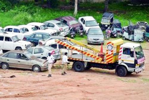 Auction of seized vehicles of sub-regional transport in Solapur on September 21 | सोलापुरातील उपप्रादेशिक परिवहनच्या जप्त वाहनांचा २१ सप्टेंबरला लिलाव