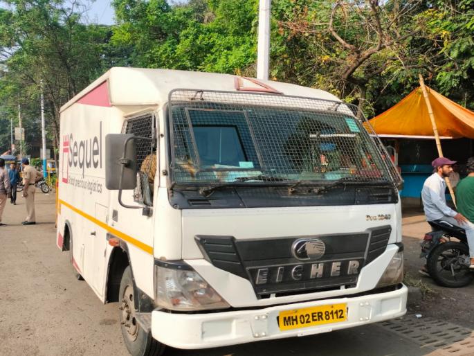 Gold worth 138 crore seized in police blockade in Pune; Where did gold come from? Investigation begins... | पुण्यात पोलिसांच्या नाकाबंदीत १३८ कोटींचं सोनं पकडलं; सोनं आलं कुठून? तपास सुरु... Gold worth 138 crore seized in police blockade in Pune; Where did gold come from? Investigation begins... | पुण्यात पोलिसांच्या नाकाबंदीत १३८ कोटींचं सोनं पकडलं; सोनं आलं कुठून? तपास सुरु...