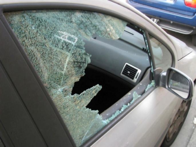 no stoping broken vehicle incidents in Pimpri Chinchwad area | पिंपरी चिंचवड परिसरात वाहन तोडफोड सत्र थांबेना no stoping broken vehicle incidents in Pimpri Chinchwad area | पिंपरी चिंचवड परिसरात वाहन तोडफोड सत्र थांबेना