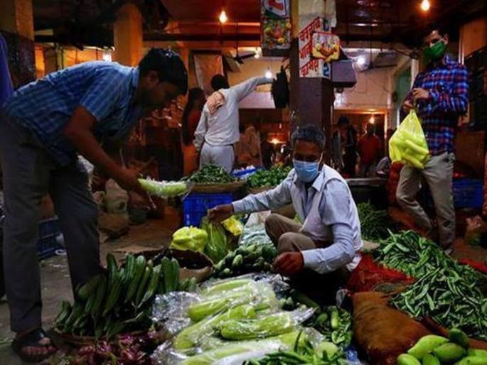 CoronaVirus Test grocery shop workers and vendors centre asks states | CoronaVirus News: दुकान कामगार, भाजीविक्रेते यांचीही कोरोना चाचणी करा; केंद्राचे राज्यांना आदेश
