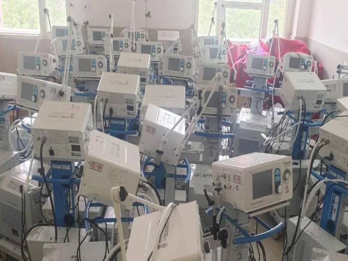 coronavirus pm cares ventilators not used for last 9 months in darbhanga bihar | CoronaVirus: बिहारमध्ये PM केअर्समधील २५ व्हेंटिलेटर ९ महिनांपासून धूळखात; एकदाही वापर नाही!   coronavirus pm cares ventilators not used for last 9 months in darbhanga bihar | CoronaVirus: बिहारमध्ये PM केअर्समधील २५ व्हेंटिलेटर ९ महिनांपासून धूळखात; एकदाही वापर नाही!