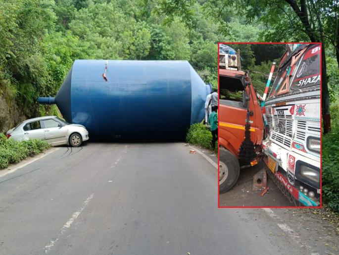 Terrible accident near Ellora Cave; Mother-in-law and son-in-law die after being crushed under boiler after two trucks collided | वेरूळ लेणीजवळ भीषण अपघात; दोन ट्रकच्या धडकेनंतर बॉयलरखाली दबून सासू-जावयाचा मृत्यू Terrible accident near Ellora Cave; Mother-in-law and son-in-law die after being crushed under boiler after two trucks collided | वेरूळ लेणीजवळ भीषण अपघात; दोन ट्रकच्या धडकेनंतर बॉयलरखाली दबून सासू-जावयाचा मृत्यू