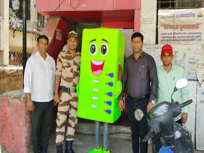 voting awareness through moving masks municipality's initiative in panvel navi mumbai | हलत्या मुखवट्यांच्या माध्यमातून मतदान जनजागृती; मनपाचा उपक्रम 
