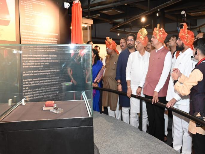 How will fake tigers know the importance of ShivRai real tiger claw says Chief Minister Eknath Shinde | नकली वाघांना शिवरायांच्या खऱ्या वाघ नखाचे महत्व कसे कळणार, मुख्यमंत्री एकनाथ शिंदे यांचा विरोधकांना टोला How will fake tigers know the importance of ShivRai real tiger claw says Chief Minister Eknath Shinde | नकली वाघांना शिवरायांच्या खऱ्या वाघ नखाचे महत्व कसे कळणार, मुख्यमंत्री एकनाथ शिंदे यांचा विरोधकांना टोला