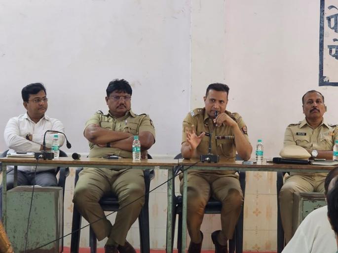 Police appeal to Bhiwandi to celebrate Ram Mandir ceremony peacefully | भिवंडीत राम मंदिर सोहळा शांततेत साजरा करण्याचे पोलिसांचे आवाहन Police appeal to Bhiwandi to celebrate Ram Mandir ceremony peacefully | भिवंडीत राम मंदिर सोहळा शांततेत साजरा करण्याचे पोलिसांचे आवाहन