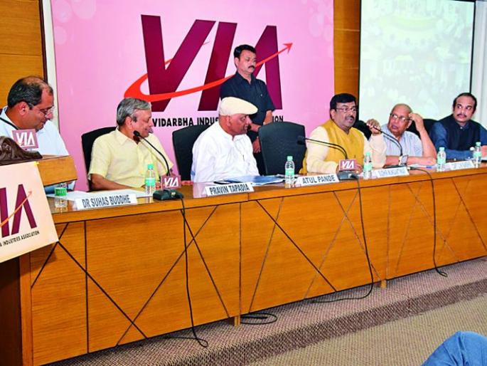 Industrial development should be in the mentality of entrepreneurs | औद्योगिक विकासाची मानसिकता उद्योजकांमध्ये असावी 