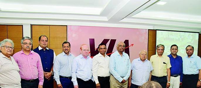 Atul Pandey unanimously elected VIA President | व्हीआयएच्या अध्यक्षपदी अतुल पांडे बिनविरोध  Atul Pandey unanimously elected VIA President | व्हीआयएच्या अध्यक्षपदी अतुल पांडे बिनविरोध