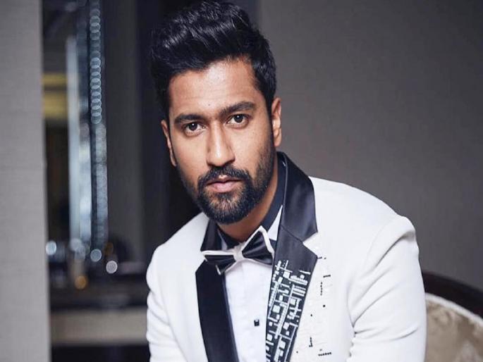 Vicky Kaushal donates Rs 1 cr to PM-Cares fund PSC | CoronaVirus : विकी कौशलने दान केली इतकी मोठी रक्कम, सगळेच करतायेत त्याचे कौतुक Vicky Kaushal donates Rs 1 cr to PM-Cares fund PSC | CoronaVirus : विकी कौशलने दान केली इतकी मोठी रक्कम, सगळेच करतायेत त्याचे कौतुक