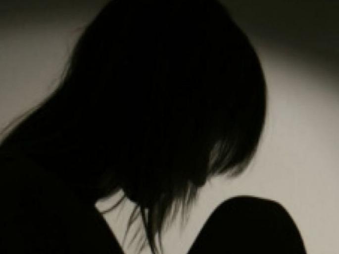 Denying the marriage due to caste, sexual harassment for three years | जातीचे कारण देत पीडित तरुणीस लग्नासाठी नकार, तीन वर्षे लैंगिक शोषण Denying the marriage due to caste, sexual harassment for three years | जातीचे कारण देत पीडित तरुणीस लग्नासाठी नकार, तीन वर्षे लैंगिक शोषण