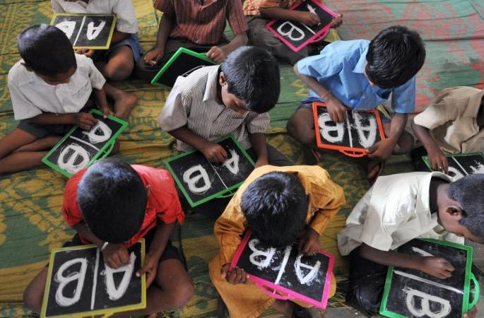 English Speaking Program to be implemented in schools! | शाळांमध्ये इंग्लिश स्पीकिंग प्रोग्राम राबविणार! English Speaking Program to be implemented in schools! | शाळांमध्ये इंग्लिश स्पीकिंग प्रोग्राम राबविणार!