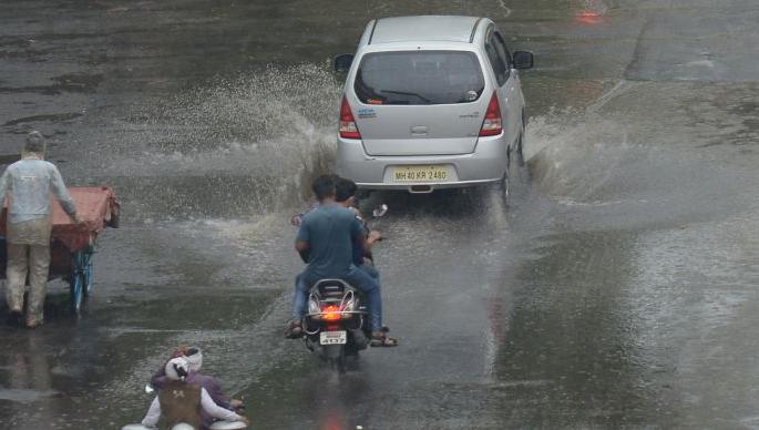 Heavy rain fall in Vidarbha: The death of two in Gondiya | विदर्भात संततधार : गोंदियात दोघांचा बुडून मृत्यू Heavy rain fall in Vidarbha: The death of two in Gondiya | विदर्भात संततधार : गोंदियात दोघांचा बुडून मृत्यू