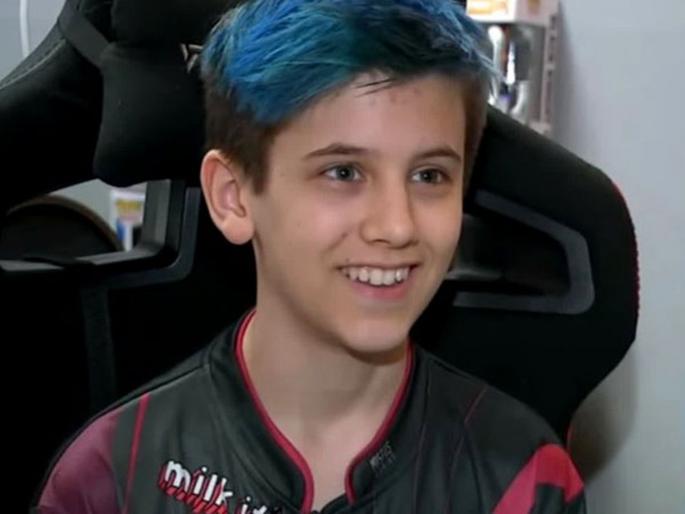 New York 14 year old boy earns 1.38 crores rupees playing frtnite video game | १४ वर्षाचा हा मुलगा दिवसातील १८ तास खेळतो व्हिडीओ गेम, करतो कोट्यवधी रूपयांची कमाई! New York 14 year old boy earns 1.38 crores rupees playing frtnite video game | १४ वर्षाचा हा मुलगा दिवसातील १८ तास खेळतो व्हिडीओ गेम, करतो कोट्यवधी रूपयांची कमाई!