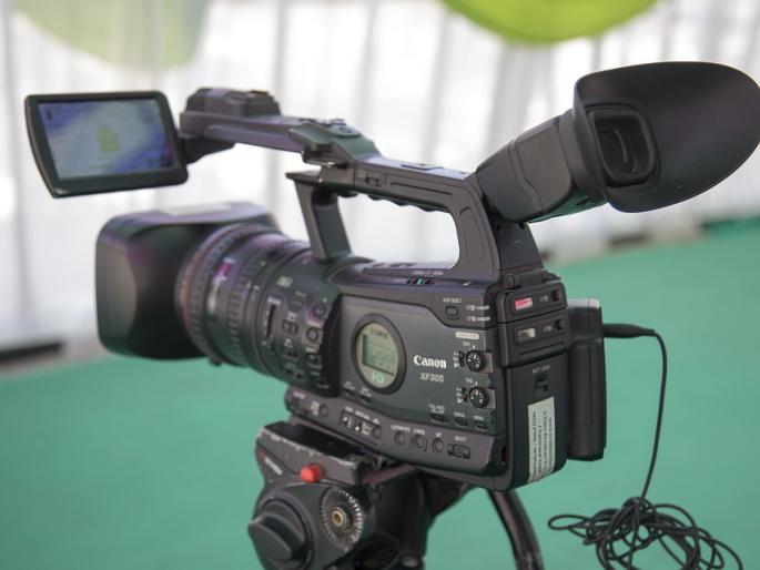 Video shooting at sensitive polling stations | अतिसंवेदनशील मतदान केंद्रांवर व्हिडिओ शूटिंग