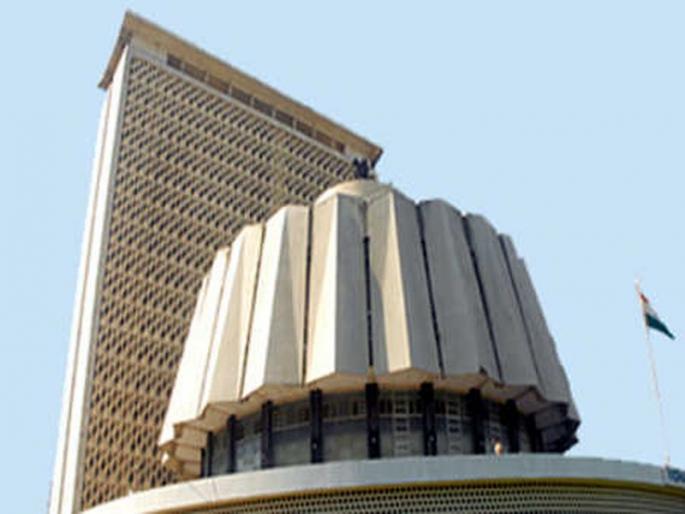 However, the government set up has not yet decided but many leaders move to Mumbai for ministerial dream | अजून सरकारचेच ठरेना मात्र मंत्रिमंडळात स्थान पटकवण्यासाठी इच्छुक मुंबईला रवाना However, the government set up has not yet decided but many leaders move to Mumbai for ministerial dream | अजून सरकारचेच ठरेना मात्र मंत्रिमंडळात स्थान पटकवण्यासाठी इच्छुक मुंबईला रवाना