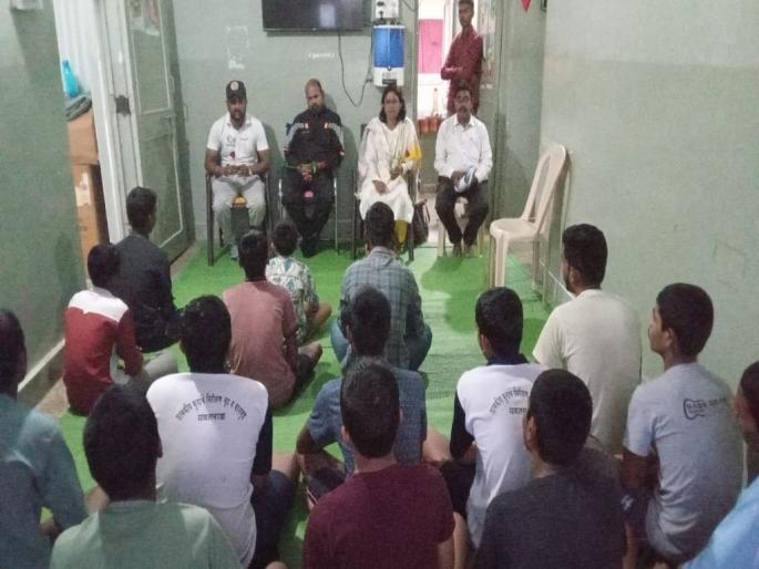 Children of observatory who were involved in serious crime passed their 12th examination | गंभीर गुन्ह्यात अडकलेल्या निरीक्षणगृहातील मुलांनी उत्तीर्ण केली बारावीची परीक्षा Children of observatory who were involved in serious crime passed their 12th examination | गंभीर गुन्ह्यात अडकलेल्या निरीक्षणगृहातील मुलांनी उत्तीर्ण केली बारावीची परीक्षा