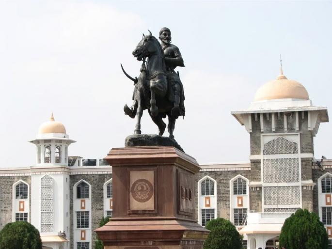 In as many as 14 sub departments of Shivaji University the admission capacity of students decreased | Kolhapur- विद्यापीठात विद्यार्थ्यांचीच वानवा: 'कोणी विद्यार्थी देता का विद्यार्थी', १४ अधिविभागांत विद्यार्थीसंख्या घटली In as many as 14 sub departments of Shivaji University the admission capacity of students decreased | Kolhapur- विद्यापीठात विद्यार्थ्यांचीच वानवा: 'कोणी विद्यार्थी देता का विद्यार्थी', १४ अधिविभागांत विद्यार्थीसंख्या घटली