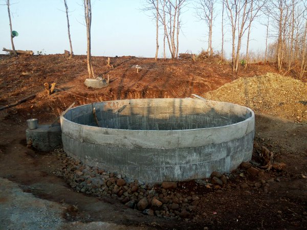 Irrigation wells in Vikramgad employment guarantee scheme stuck in red tape | विक्रमगडमधील रोजगार हमी याेजनेतील सिंचन विहिरी अडकल्या लालफितीत Irrigation wells in Vikramgad employment guarantee scheme stuck in red tape | विक्रमगडमधील रोजगार हमी याेजनेतील सिंचन विहिरी अडकल्या लालफितीत