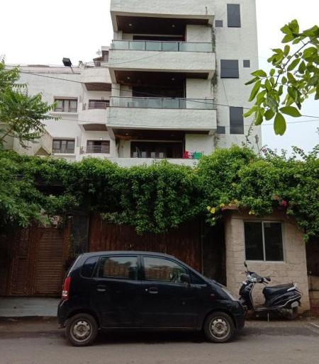 Big Elecrtic theaft found in Nagpur's posh Rajnagar area | नागपूरच्या उच्चभ्रू राजनगर भागात मोठी वीजचोरी उघडकीस