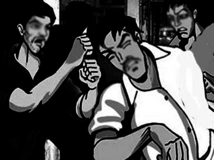 An employee who went to break the stolen power connection was pushed and threatened with death | चोरीचे वीज कनेक्शन तोडण्यास गेलेल्या कर्मचार्यास धक्काबुक्की करुन दिली जीवे मारण्याची धमकी An employee who went to break the stolen power connection was pushed and threatened with death | चोरीचे वीज कनेक्शन तोडण्यास गेलेल्या कर्मचार्यास धक्काबुक्की करुन दिली जीवे मारण्याची धमकी