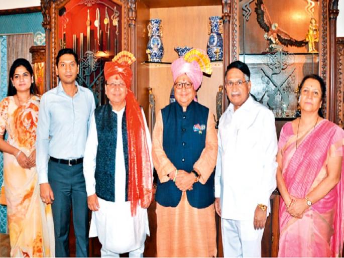 Dr. PratapSinh Jadhav: Amritsiddhi of a community oriented editor | डॉ. प्रतापसिंह जाधव : समाजाभिमुख संपादकाची अमृतसिद्धी