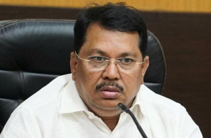 Union Budget 2024: Vijay Vadettiwar's criticism of "Taking Congress's justice letter from the central budget, while supporting the beloved Mahayuti" | "केंद्रीय अर्थसंकल्पामधून काँग्रेसच्या न्याय पत्राची उचलेगिरी, तर लाडक्या महायुतीला ठेंगा’’, विजय वडेट्टीवार यांची टीका Union Budget 2024: Vijay Vadettiwar's criticism of "Taking Congress's justice letter from the central budget, while supporting the beloved Mahayuti" | "केंद्रीय अर्थसंकल्पामधून काँग्रेसच्या न्याय पत्राची उचलेगिरी, तर लाडक्या महायुतीला ठेंगा’’, विजय वडेट्टीवार यांची टीका