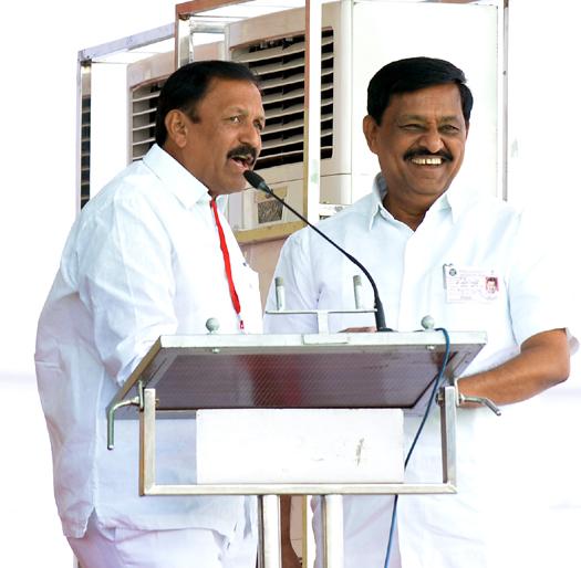 solapur politics; BJP's confidence will increase; Deshukh's attachment will remain forever! | solapur politics; भाजपचा आत्मविश्वास वाढणार; म्हणे दोन देशमुखांचा लगाव कायम राहणार!