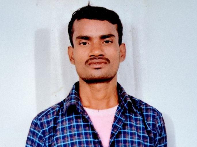 rampur shocking incident youth gave up life for aunts love talked about making wife in next life | "पुढच्या जन्मात मी तुलाच माझी पत्नी बनवेन"; काकीच्या प्रेमात वेडा झाला २६ वर्षीय तरुण अन्... rampur shocking incident youth gave up life for aunts love talked about making wife in next life | "पुढच्या जन्मात मी तुलाच माझी पत्नी बनवेन"; काकीच्या प्रेमात वेडा झाला २६ वर्षीय तरुण अन्...