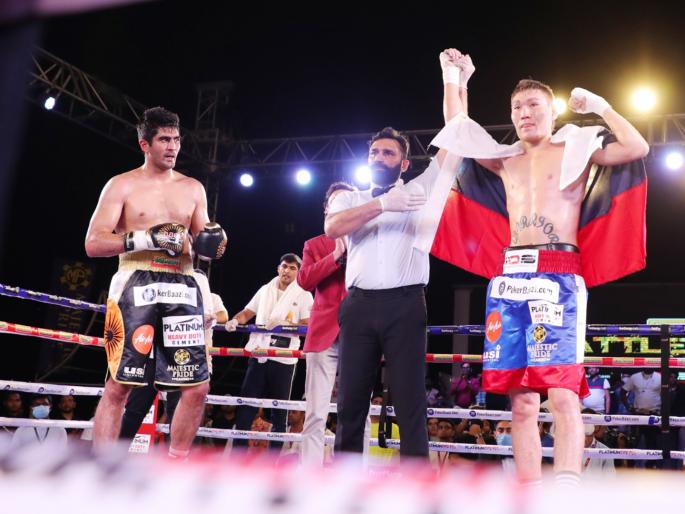 Vijender Singh unbeaten run ends, loses to Russian opponent in 'Battle on Ship' | तो माझा दिवस नव्हता, लवकरच शानदार पुनरागमन करीन - विजेंदर सिंग Vijender Singh unbeaten run ends, loses to Russian opponent in 'Battle on Ship' | तो माझा दिवस नव्हता, लवकरच शानदार पुनरागमन करीन - विजेंदर सिंग
