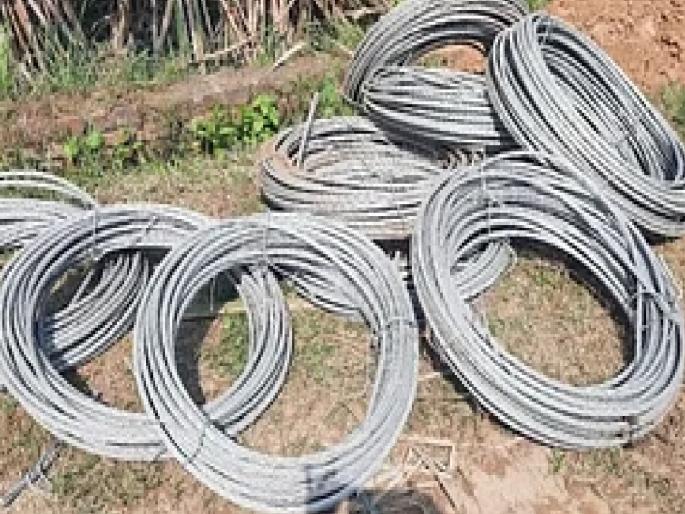 Electric wire thieves nabbed within 24 hours, five suspects and one tempo also in custody | Sindhudurg: वीज तारा चोरणारे २४ तासांत गजाआड, पाच संशयितांसह एक टेम्पोही ताब्यात Electric wire thieves nabbed within 24 hours, five suspects and one tempo also in custody | Sindhudurg: वीज तारा चोरणारे २४ तासांत गजाआड, पाच संशयितांसह एक टेम्पोही ताब्यात