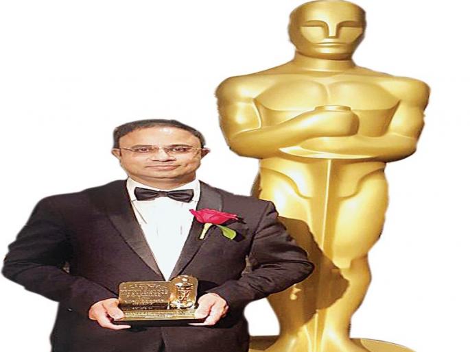 'Skin Exhibition' by Kirti Shield and Oscar | कीर्ती ढाल ते आॅस्कर व्हाया ‘विज्ञान प्रदर्शन’ 'Skin Exhibition' by Kirti Shield and Oscar | कीर्ती ढाल ते आॅस्कर व्हाया ‘विज्ञान प्रदर्शन’