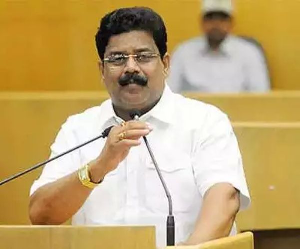 Maitreya property sold and return deposits: Vikas Thakre demanded in the Assembly | 'मैत्रेय'ची मालमत्ता विकून ठेवी परत करा :  विधानसभेत विकास ठाकरे यांची मागणी