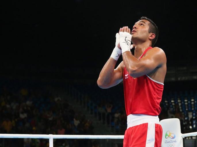 Asian Games 2018: Injured Vikas Krishan can't fight semis, to get boxing bronze | Asian Games 2018: दुसरे आशियाई सुवर्ण जिंकण्याचे स्वप्न विकासला अर्ध्यावर सोडावे लागले