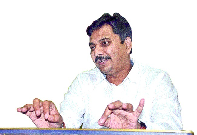 Priority to release Sangli district potholes: Vikrant Bagade | सांगली जिल्हा खड्डेमुक्त करण्यास प्राधान्य : विक्रांत बगाडे Priority to release Sangli district potholes: Vikrant Bagade | सांगली जिल्हा खड्डेमुक्त करण्यास प्राधान्य : विक्रांत बगाडे