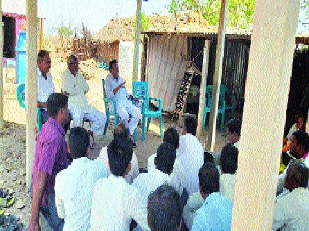 Officials in Duffalapur should stop water harvesting: Vilasrao Jagtap | डफळापूरमध्ये अधिकाऱ्यांनी पाणीचोरी रोखावी - : विलासराव जगताप Officials in Duffalapur should stop water harvesting: Vilasrao Jagtap | डफळापूरमध्ये अधिकाऱ्यांनी पाणीचोरी रोखावी - : विलासराव जगताप