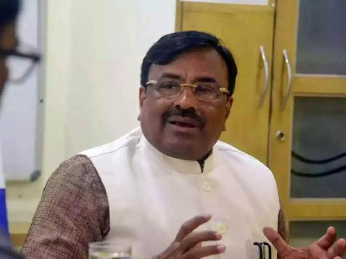 pending work of Chandrapur airport will be start soon; Meeting in Ministry of Environment for Forest Land, information by Sudhir Mungantiwar | चंद्रपूरचे विमानतळ घेणार ‘टेक ऑफ’; वन जमिनीसाठी पर्यावरण मंत्रालयात बैठक pending work of Chandrapur airport will be start soon; Meeting in Ministry of Environment for Forest Land, information by Sudhir Mungantiwar | चंद्रपूरचे विमानतळ घेणार ‘टेक ऑफ’; वन जमिनीसाठी पर्यावरण मंत्रालयात बैठक