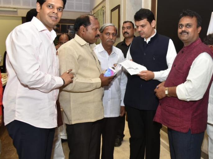 Sindhudurg: Chief Minister intervenes in the agitation of unaided school teachers | सिंधुदुर्ग : विनाअनुदानित शाळेतील शिक्षकांच्या आंदोलनाची मुख्यमंत्र्यांकडून दखल Sindhudurg: Chief Minister intervenes in the agitation of unaided school teachers | सिंधुदुर्ग : विनाअनुदानित शाळेतील शिक्षकांच्या आंदोलनाची मुख्यमंत्र्यांकडून दखल